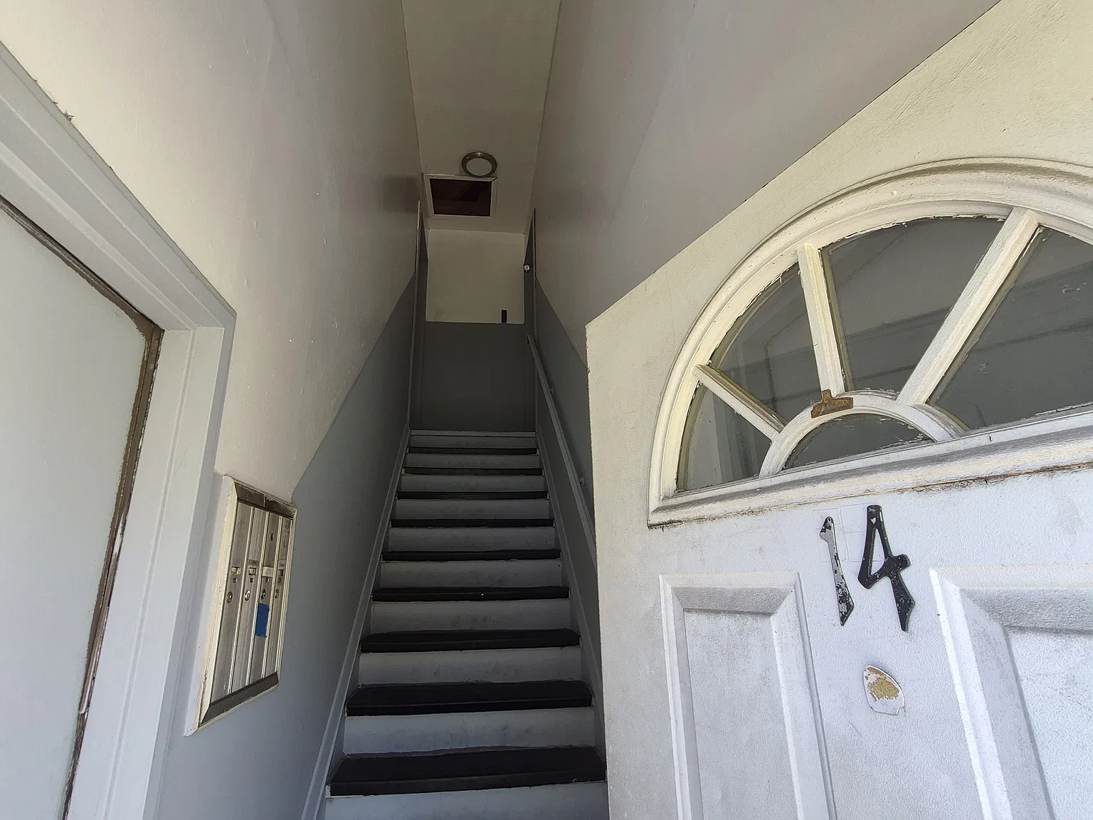 14 Hillcrest Ave — Photo 2