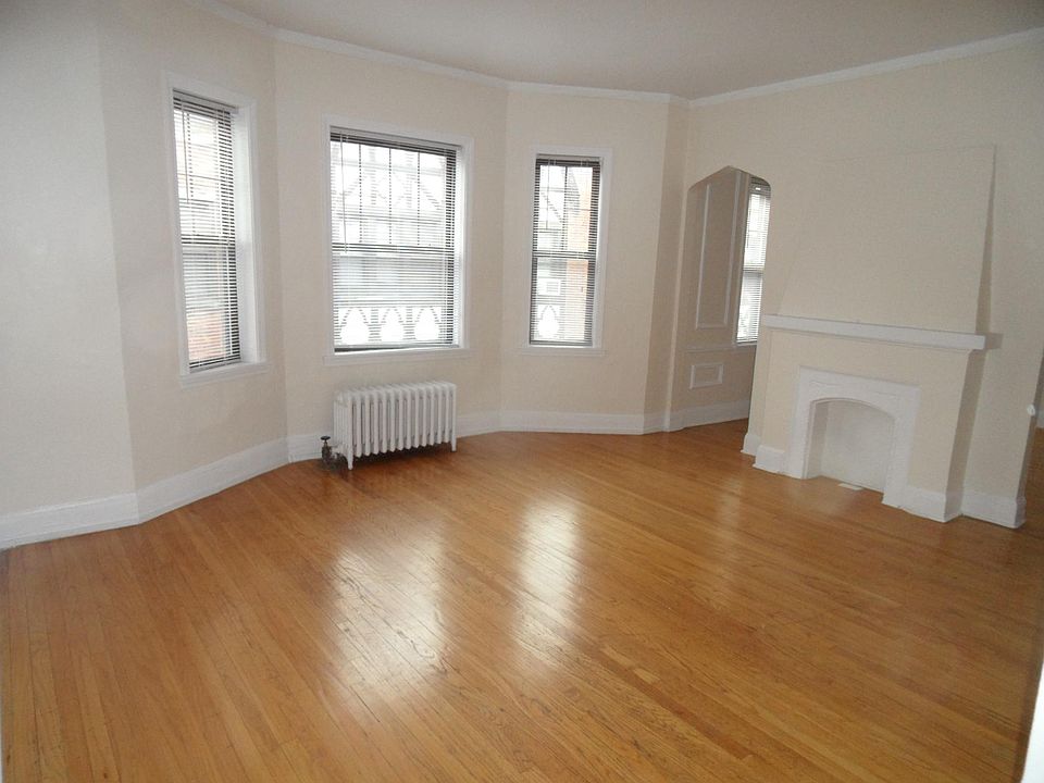 1st image of 1527 W Farwell Ave #3B