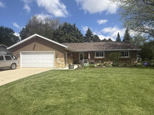 602 Chippewa CIRCLE, Horicon, WI 53032