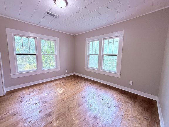 4th image of 60013 Shumpert Cir