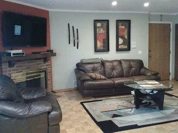 2 bed, 1100 sqft, $2,100 — Photo 2