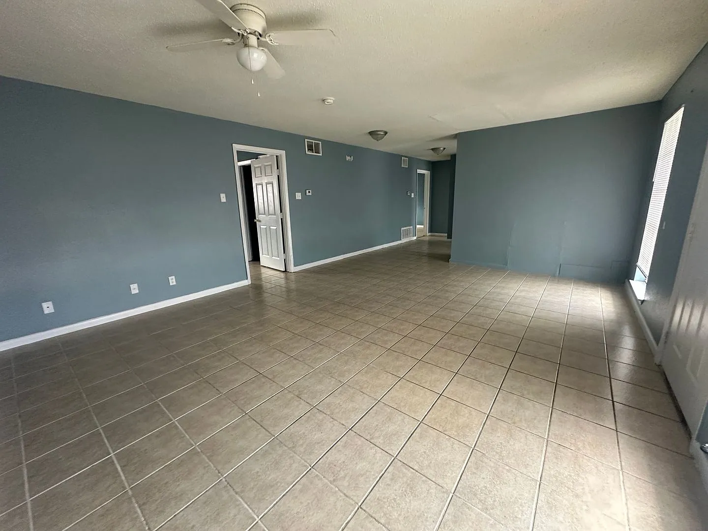 Eastgate Apartments — Photo 2