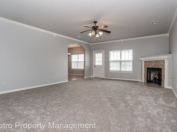3rd image of 2204 SW 19th St