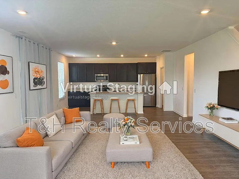 4 bed, 2.5 bath, 2760 sqft, $2,695 — Photo 4