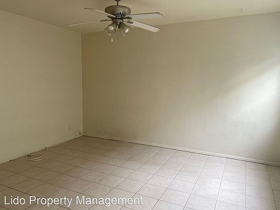 3rd image of 1124 W Balboa Blvd APT 3