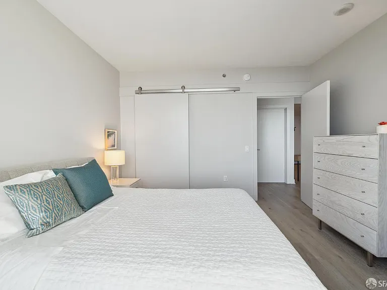 201 Folsom St #33D — Photo 29