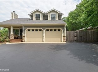 17W284 Forestview Dr, Bensenville, IL 60106