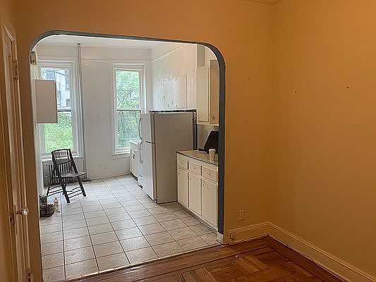 4th image of 683 Union St APT 1R