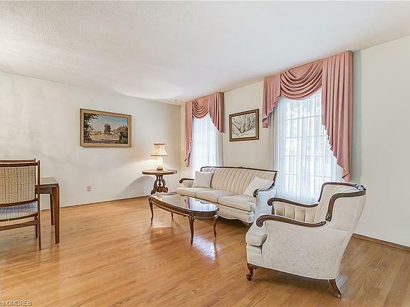 5th image of 1324 Odessa Cres
