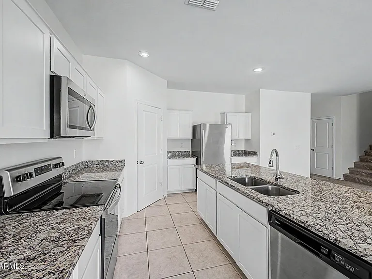 35450 W Santa Clara Ave — Photo 9