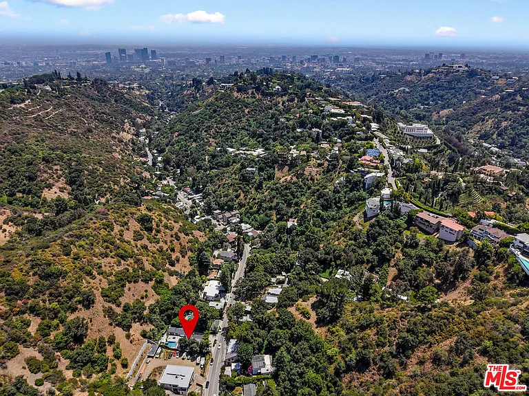 1750 N Beverly Glen Blvd — Photo 40