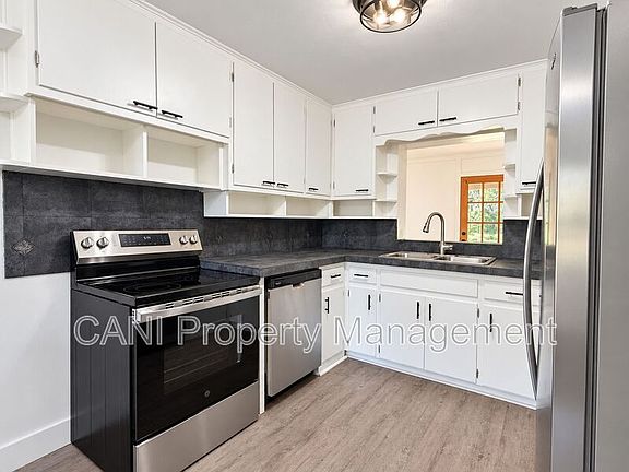 5th image of 450 Forest Lake Dr
