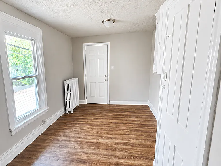 922 W Walnut St #2 — Photo 9