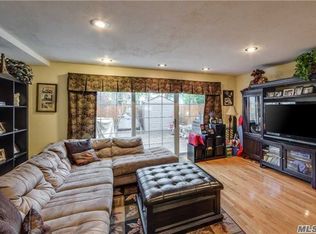 920 Broadway, Woodmere, NY 11598