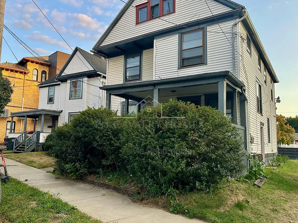 202 Crosby St