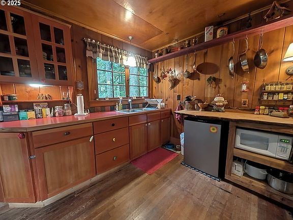 21st image of this home