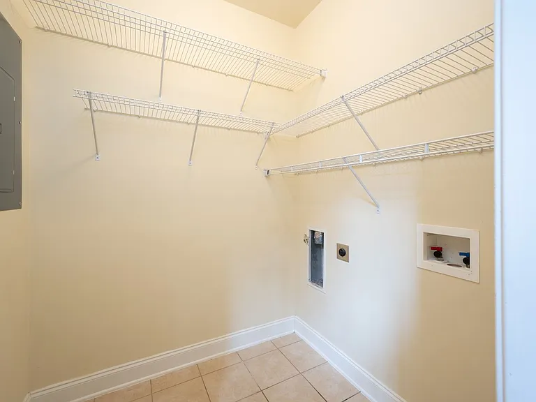 340 Wandering Cir — Photo 32