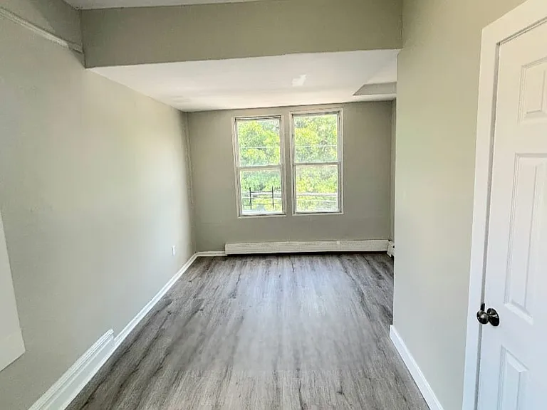 27-29 N Munn Ave #2A — Photo 10