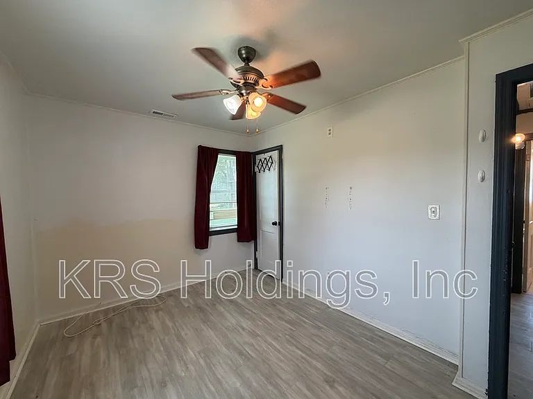 408 Stockton Rd — Photo 4