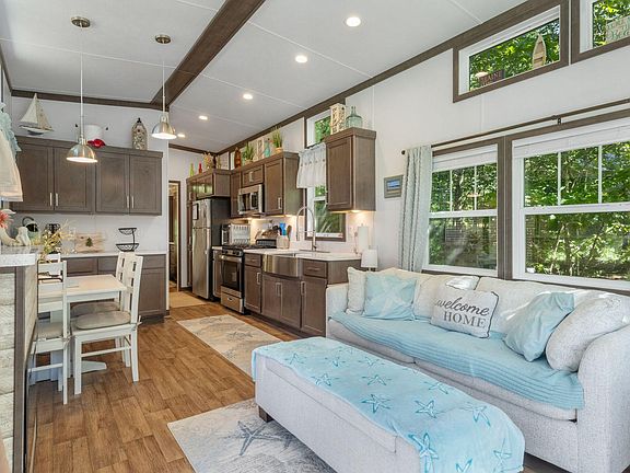 4th image of 580 Hiltons Lane #81