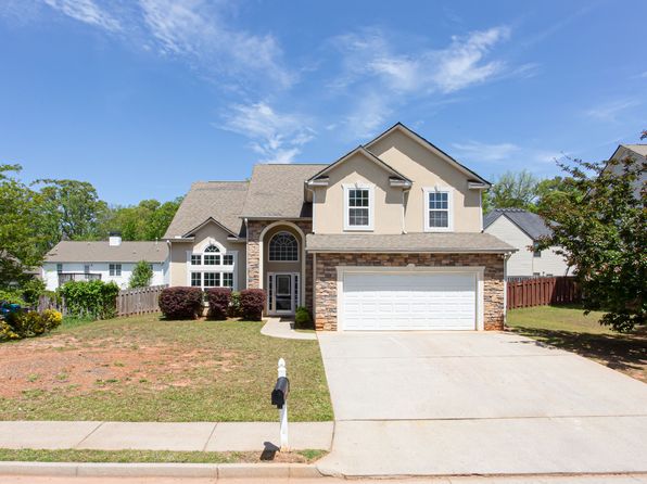2805 Topaz Rd, Riverdale, GA 30296