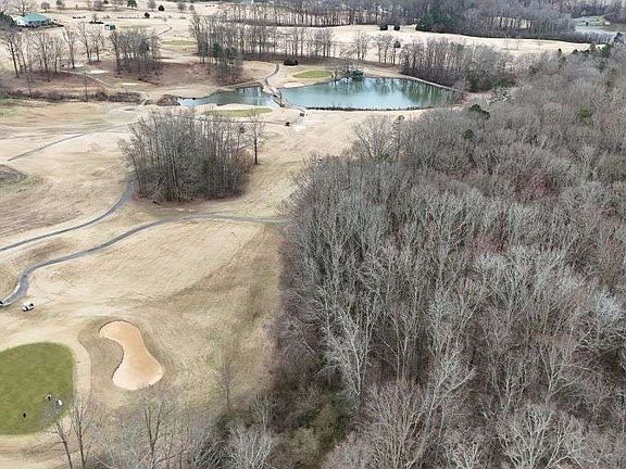 3rd image of 203 Adams Dr