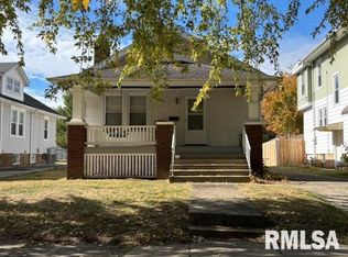 1737 Holmes Ave, Springfield, IL 62704