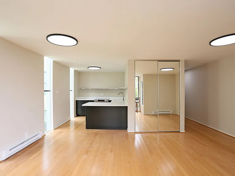439 Greenwich St #A — Photo 2