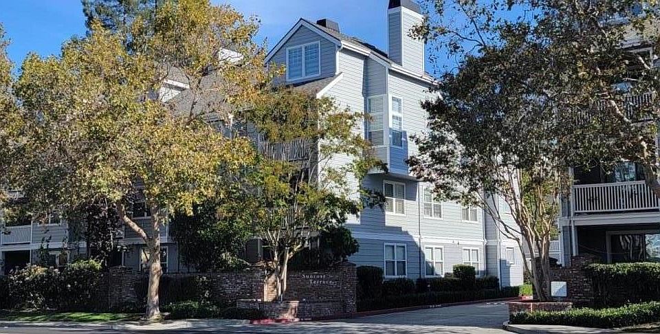 1st image of 903 Sunrose Ter APT 304