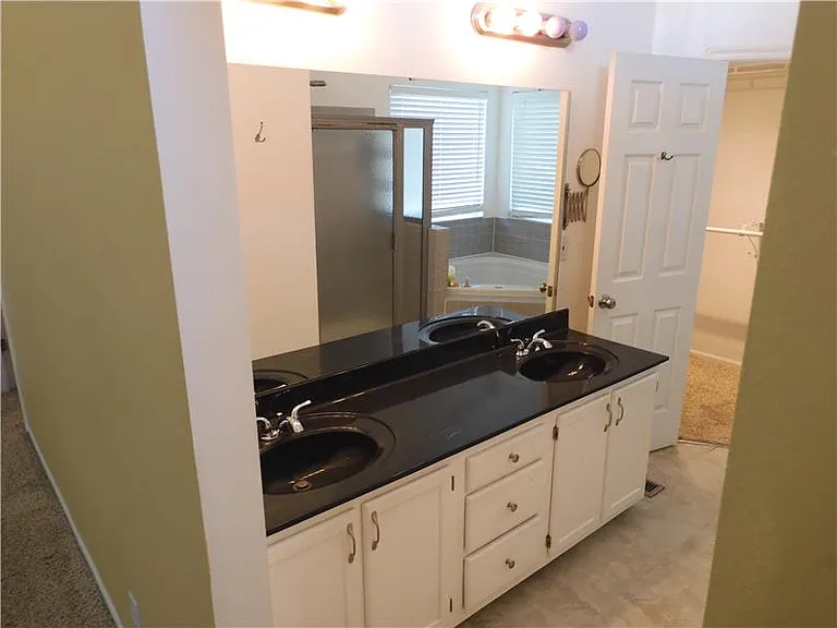 3025 Wolf Creek Way — Photo 25