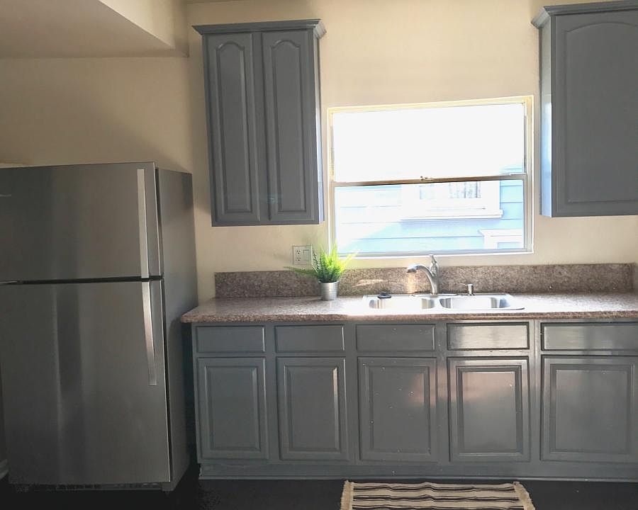 Kitchen - New dishwasher and sink