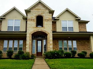 13602 Cottonwood Dr, Mont Belvieu, TX 77523