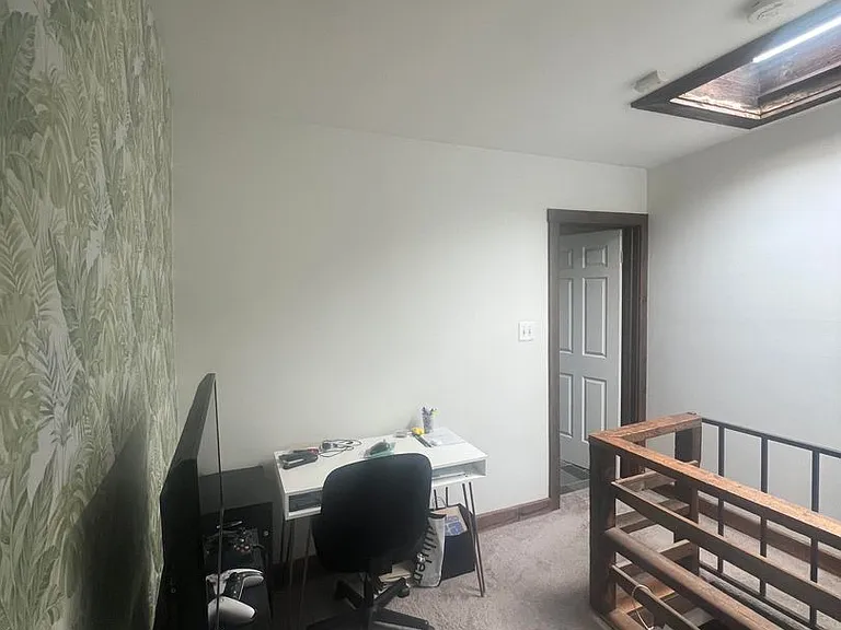 222 W Walnut St — Photo 15