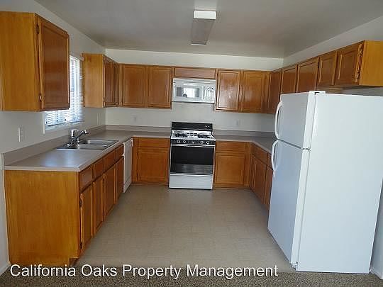 2nd image of 1821 E Thompson Blvd APT 6