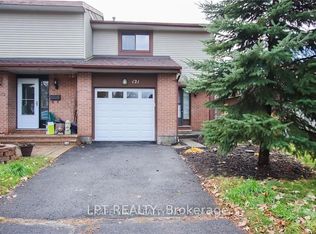 121 Erin Cres, Ottawa, ON K1V9Z3
