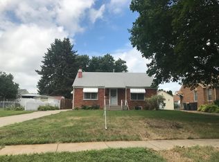 111 Lakeside Dr, Hastings, NE 68901