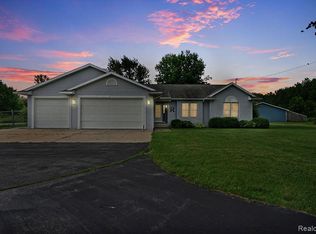 3334 E Freeland Rd, Freeland, MI 48623