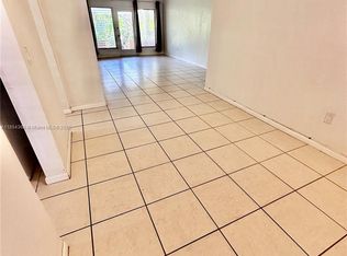 30 Park Dr #A12, Miami Beach, FL 33154