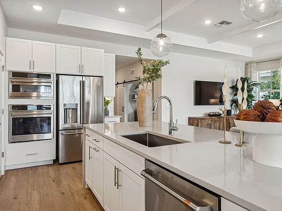 Kitchen with center island