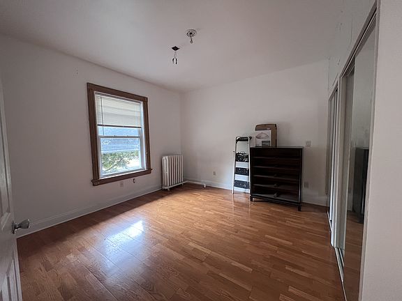 4th image of 41 Greenridge Ave Floor 2