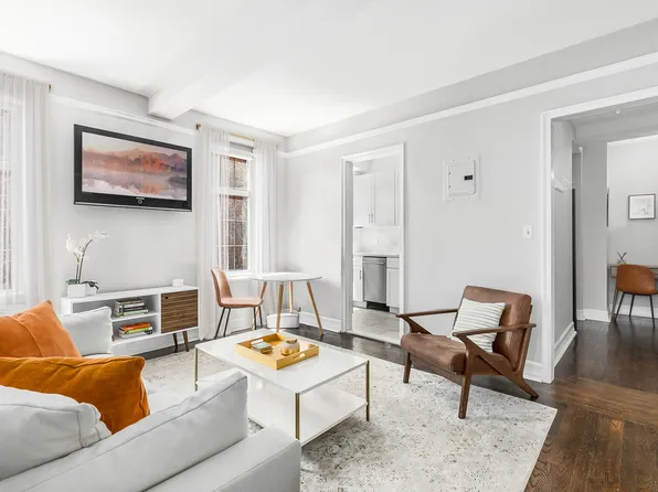 410 West 24th Street image 1 of 5