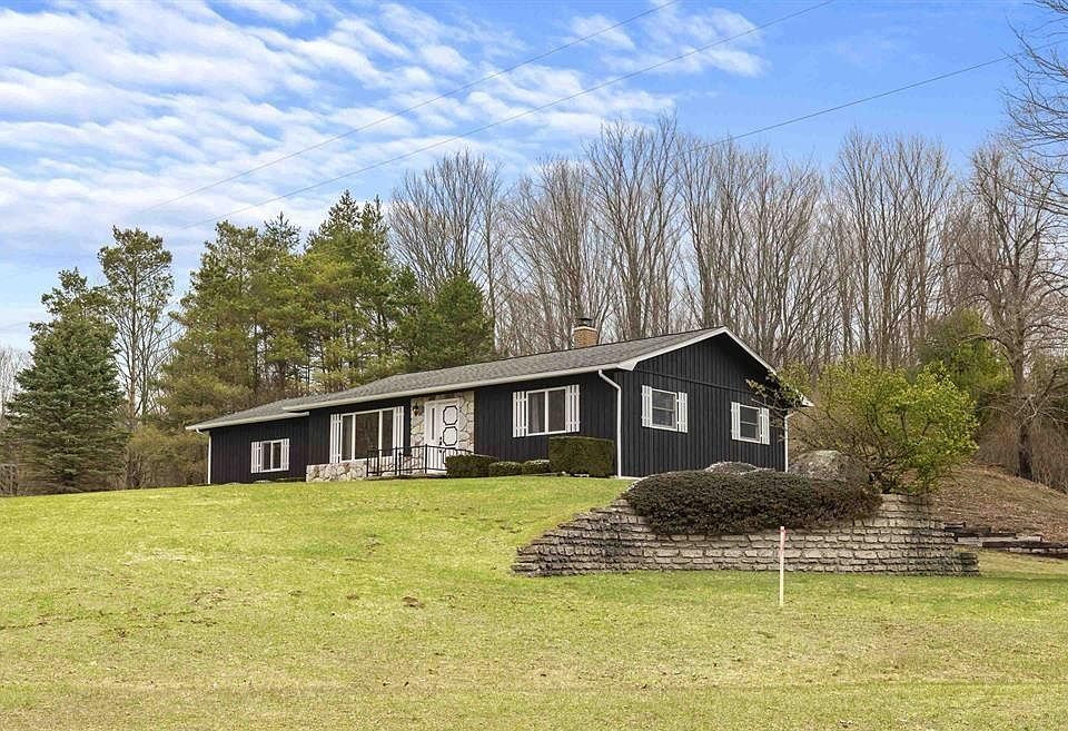 2nd image of 2341 Ely Rd