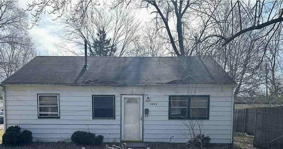 1213 Springland Ave photo 1