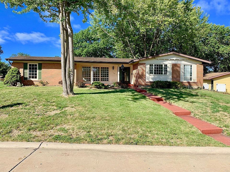 1st image of 705 Gateswood Dr