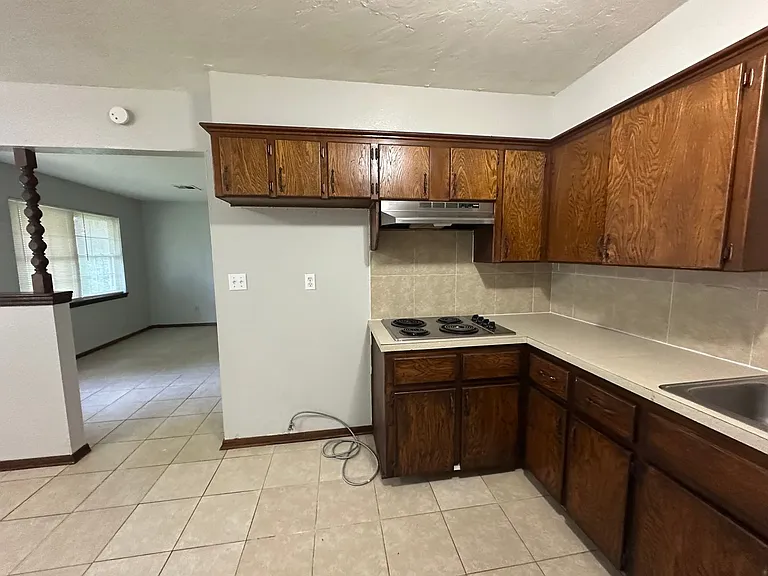 537 Franklin St — Photo 21