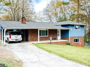 28 Hughes Dr, Cartersville, GA 30120