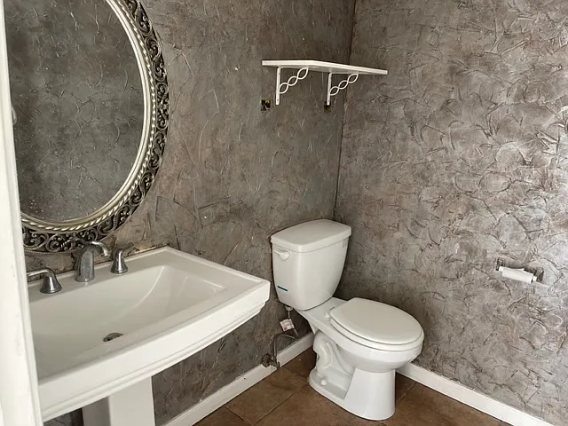 4022 Walnut Park Cir — Photo 3