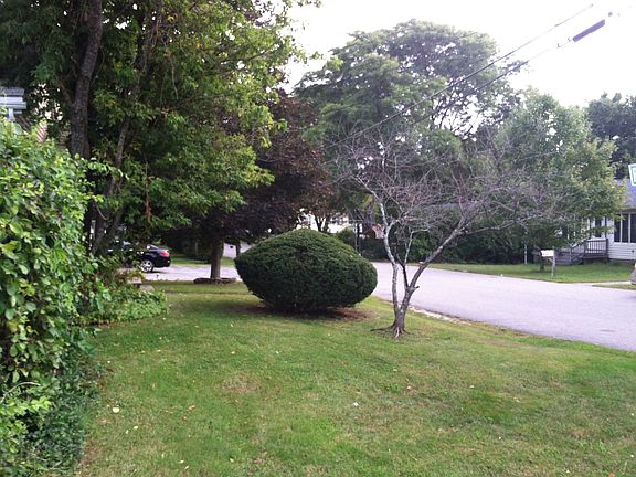 3rd image of 111 Malwood Ave