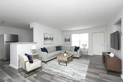 Longshore Apartments Photo 1