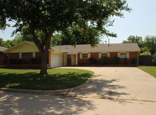308 Kimberling Dr, Moore, OK 73160